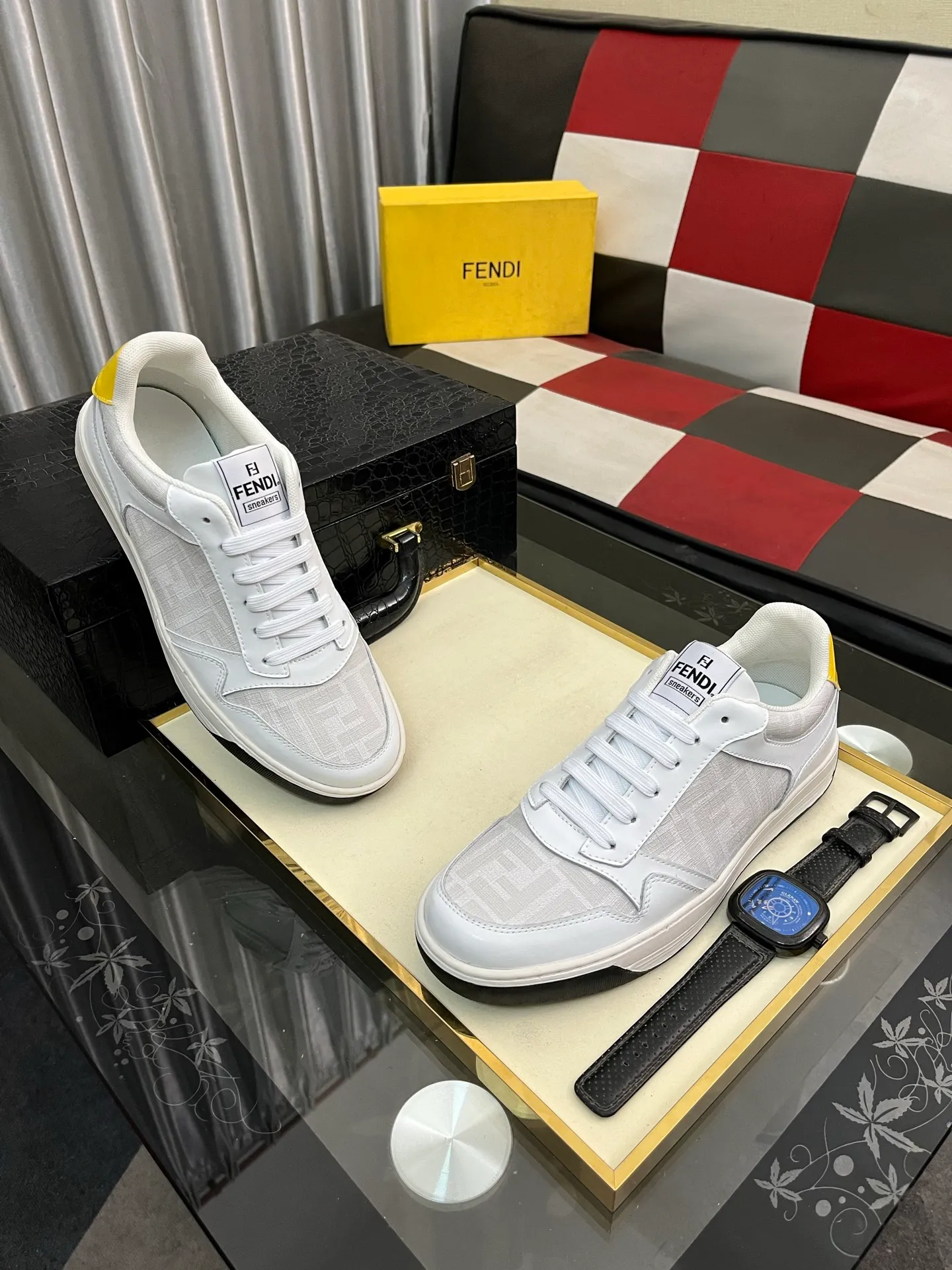 Men's Men's Shoes💰420⌚️⌚️[Fendi] Fendi's latest casual shoes for men! Available at counters simultaneously! A one-to-one replica of the original. Made entirely of imported top-grain calfskin, the interior is made of top-grain water-dyed cowhide, and the original factory-supplied rubber outsole. Leading new fashion concepts. Matching code: 38-443️⃣Colors available